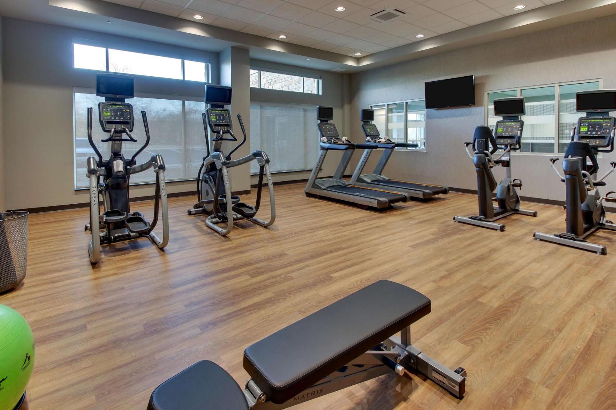 Drury Inn & Suites Cleveland Beachwood Eksteriør bilde