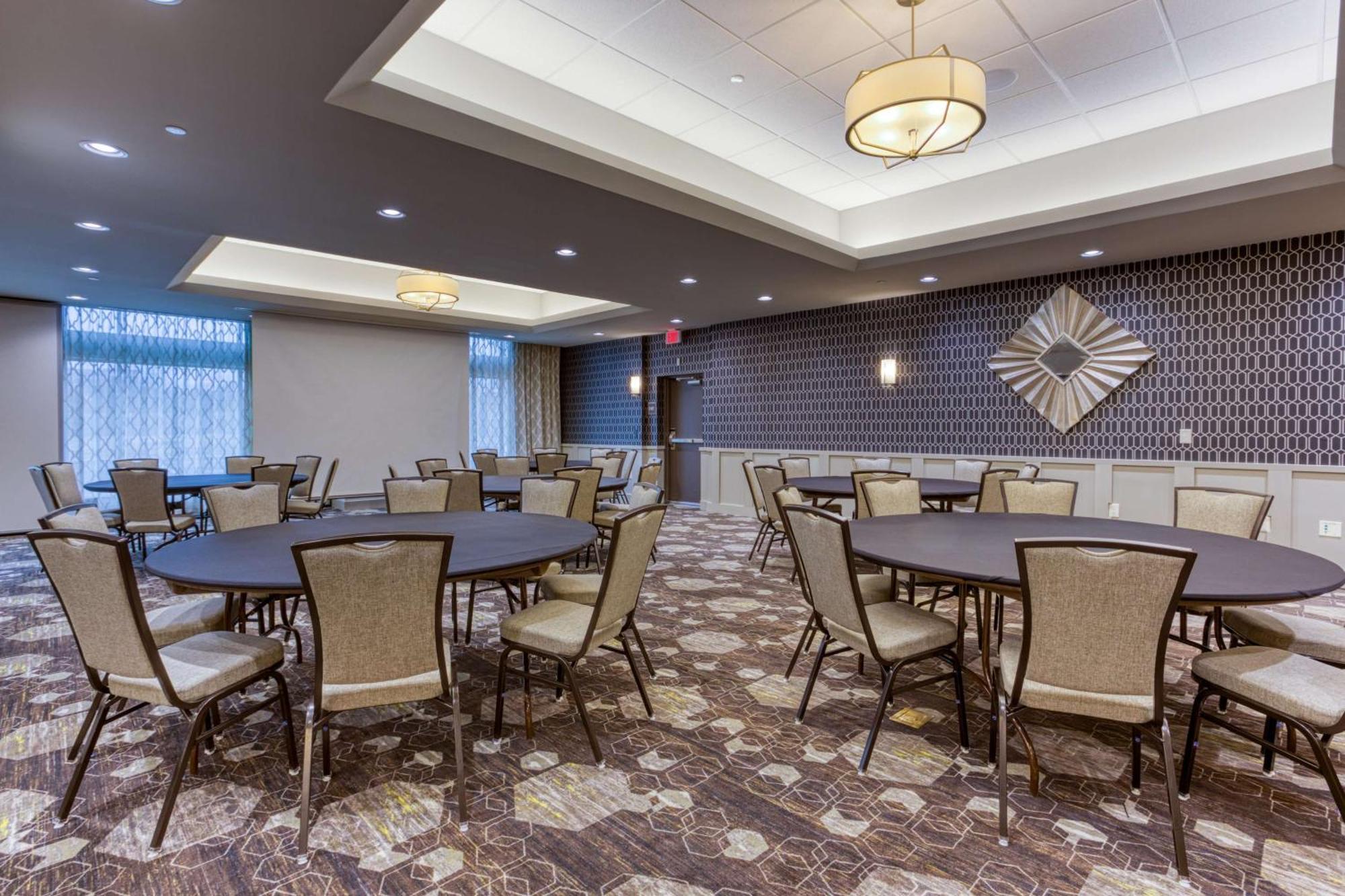 Drury Inn & Suites Cleveland Beachwood Eksteriør bilde