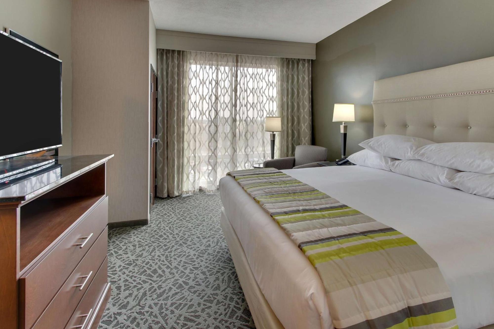 Drury Inn & Suites Cleveland Beachwood Eksteriør bilde