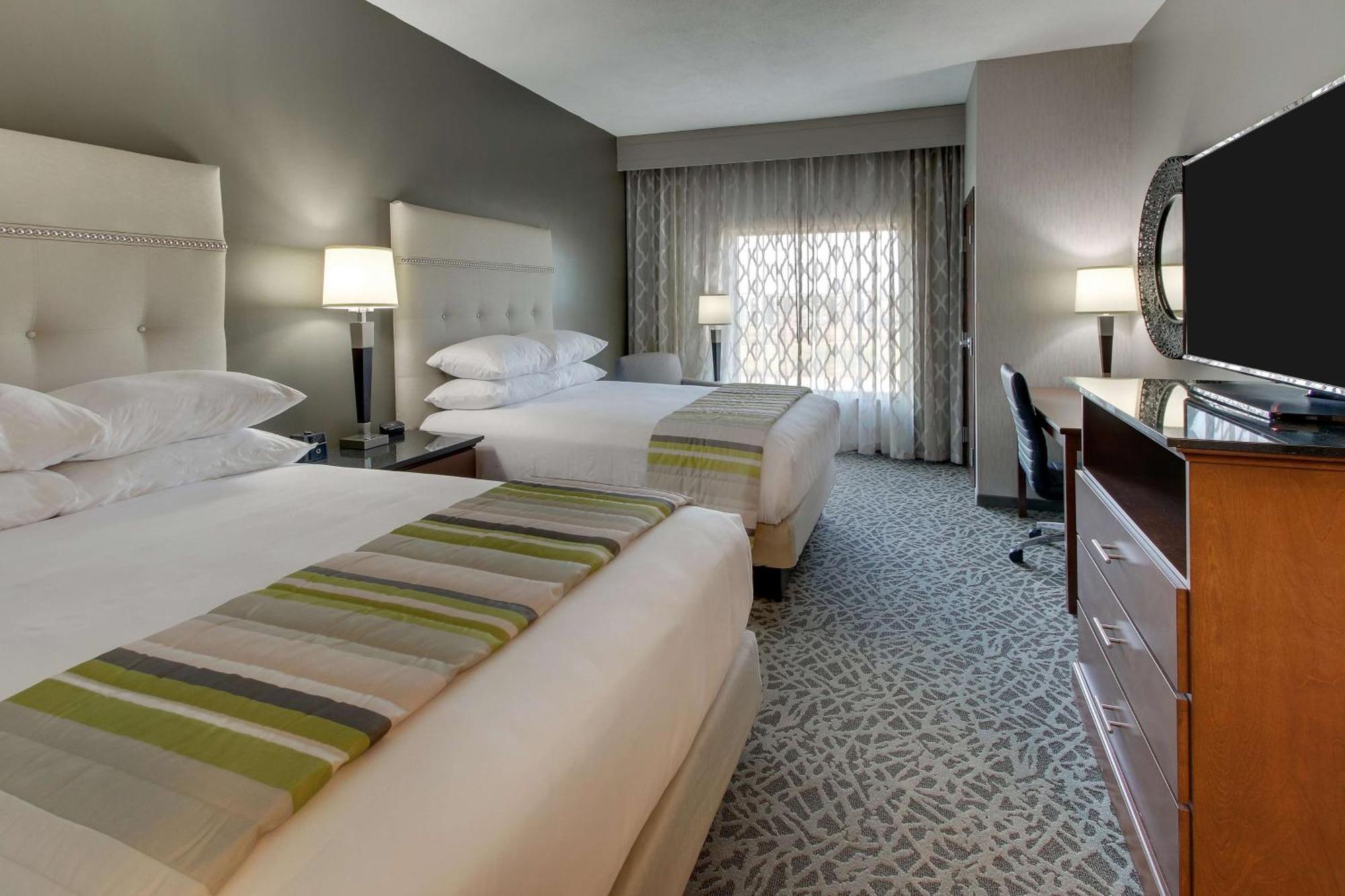 Drury Inn & Suites Cleveland Beachwood Eksteriør bilde